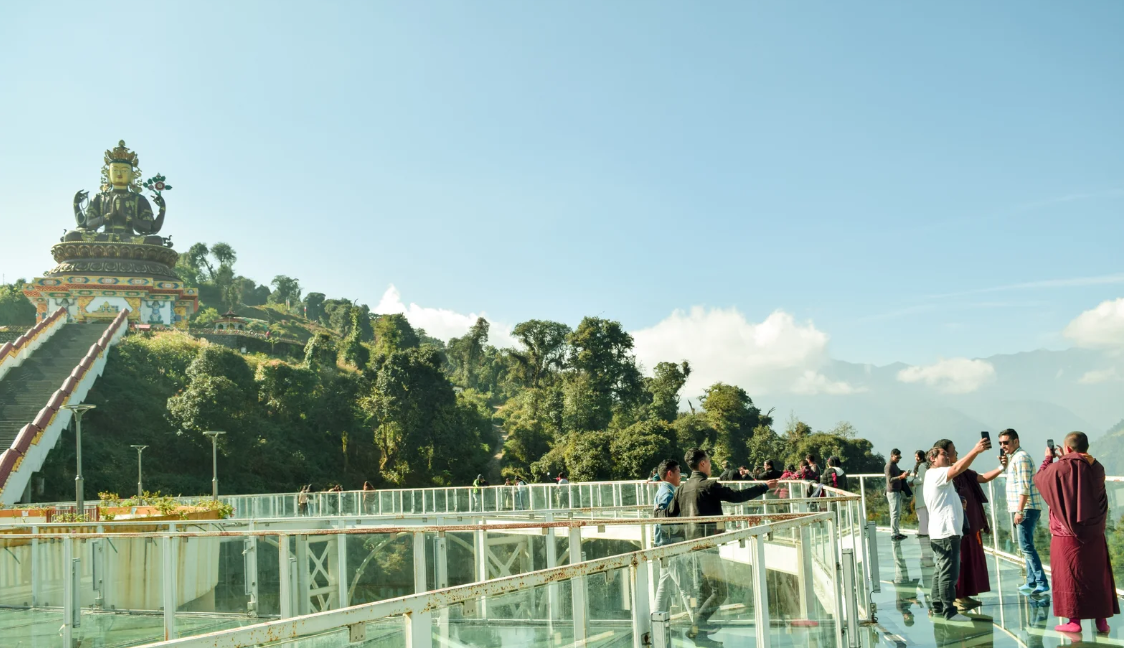 Pelling Skywalk & Chenrezig statue